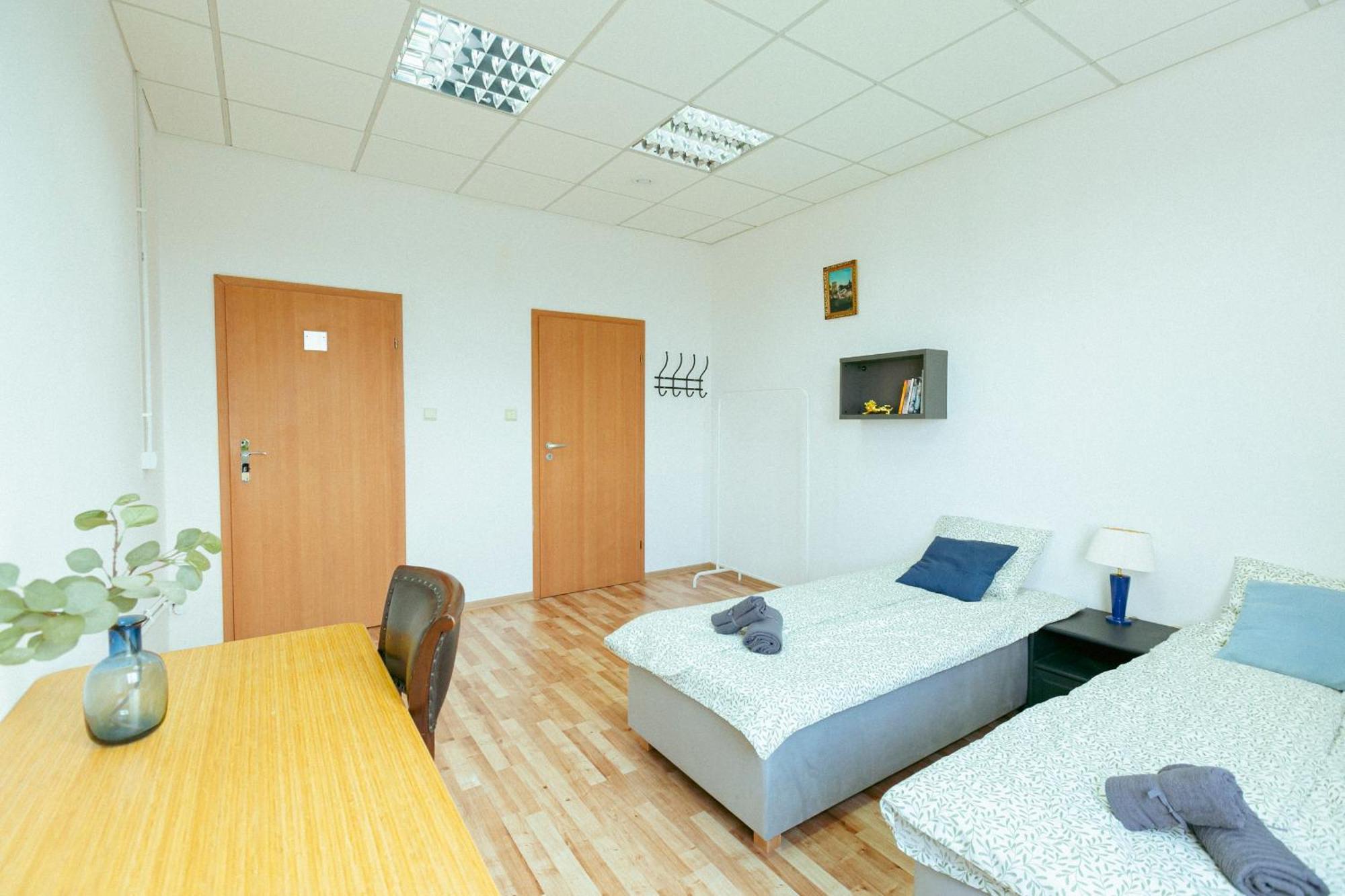 Hostel Metro Kabaty Varşova Dış mekan fotoğraf